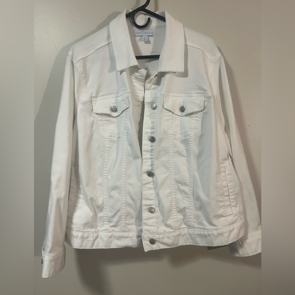 White denim Jean jacket plus Size 2X Women’s Boutique Brand